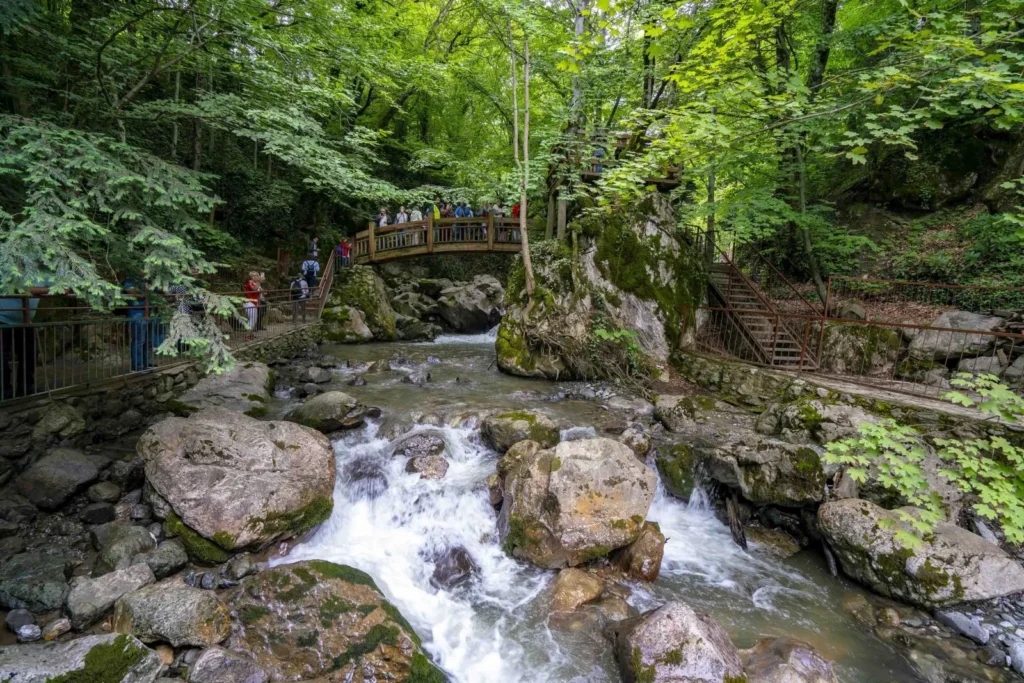 Samandere Şelalesi